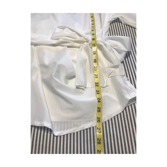 ❤️ Crisp white tie waist blouse - Picture 4 of 5